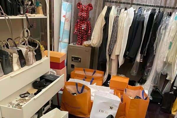 秀英区回收一线品牌衣服
